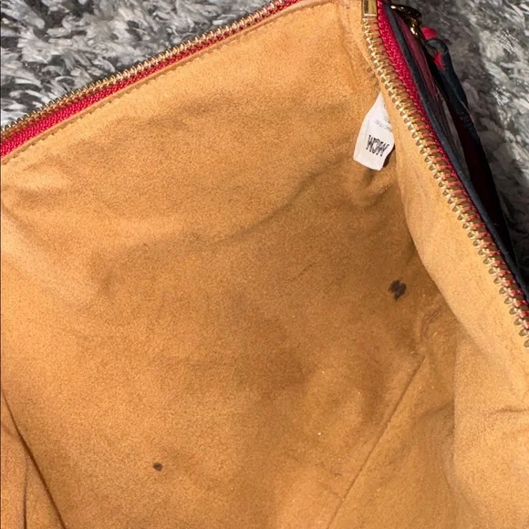 MCM Red Leather Logo-Print Wristlet - Picture 6 of 7